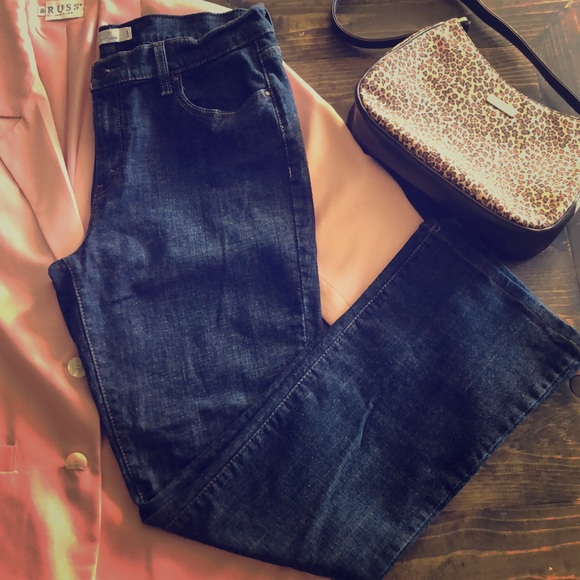 Levi's Denim - BootCut Levi’s 515 Long Jeans